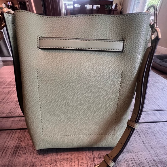 Michael Kors Green Shoulder Bag with Modern Design - Picture 3 of 5